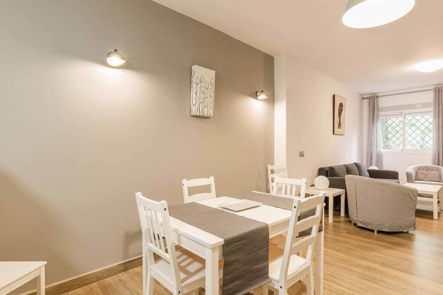 La Pimentera Central Apartments - Con Patio Privado Marbella Luaran gambar